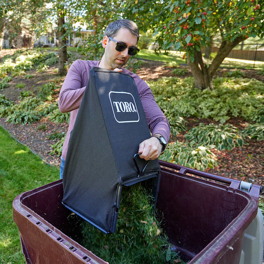 Tondeuse autopropulsée Recycler® de 60 V MAX* et 53 cm (21 po) – batterie de 5,0 Ah incluse