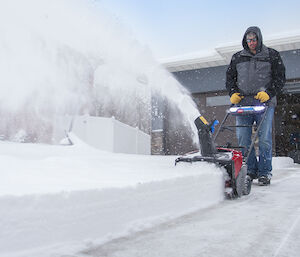 Toro battery snow deals blower