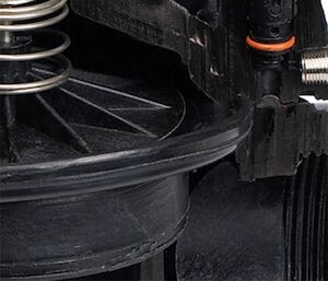 EPDM-Membran und EPDM-Fassung sind gummiverst&auml;rkt