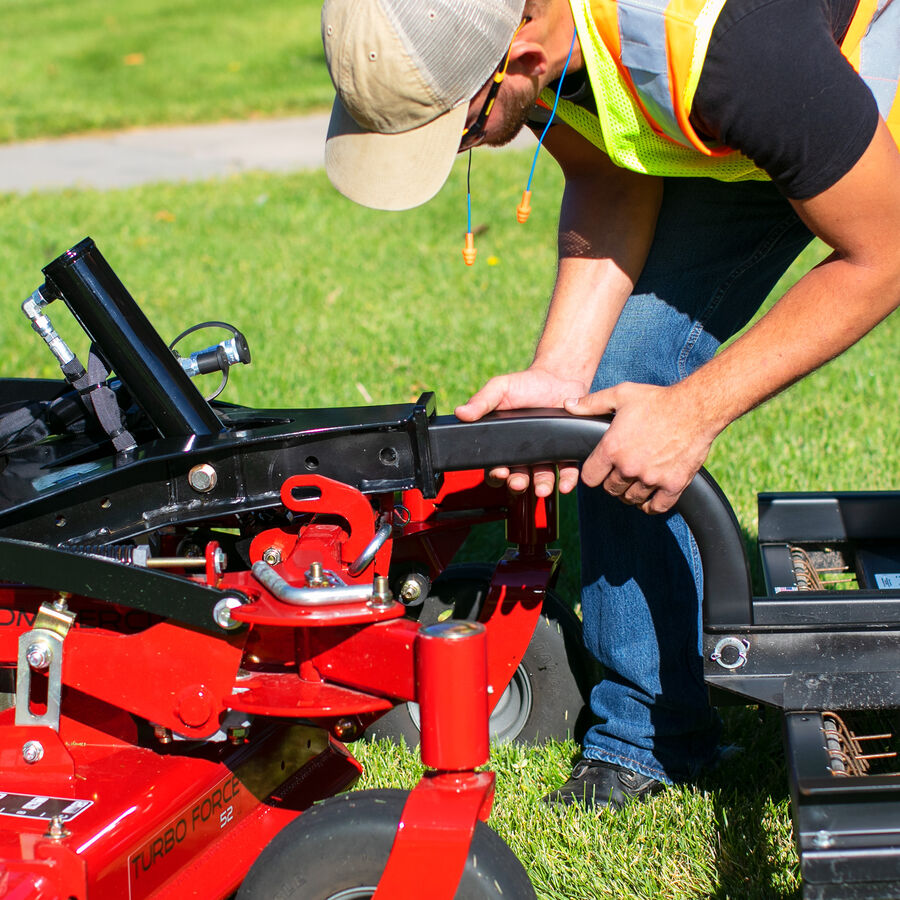 GrandStand® MULTI FORCE attaching an attachment