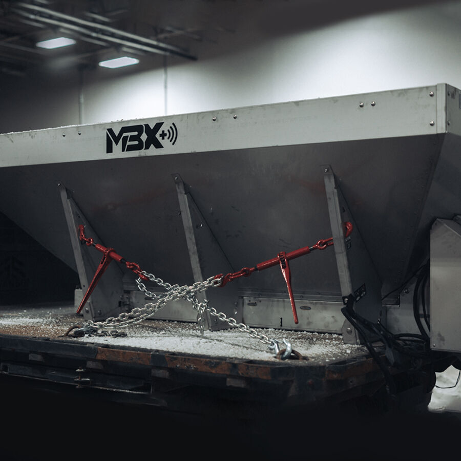 MBX+ 4 Yard Pintle Drive Spreader