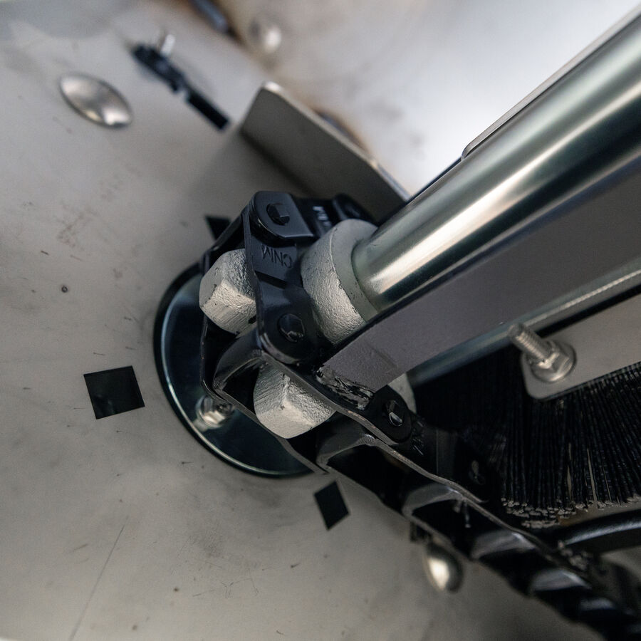 MBX+ 4 Yard Pintle Drive Spreader