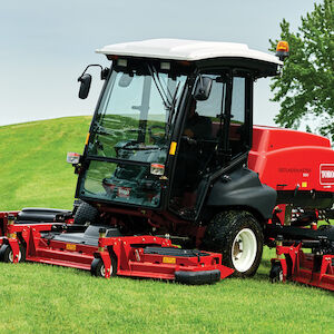 Groundsmaster 5910 with All Season Safety Cab Toro