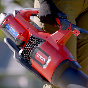 Toro battery operated online leaf blower