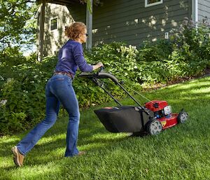 Toro awd deals self propelled mower