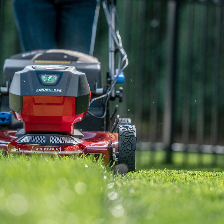 Cortacésped Recycler® 60V Max* de 22" (56 cm) con Personal Pace® - Batería no incluida