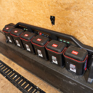 Flex-Force 6-Pod Charger | 60V MAX* Electric Battery | 66550 | Toro