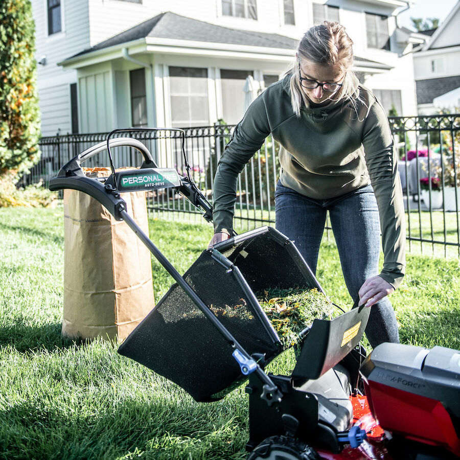 Cortacésped Recycler® 60V Max* de 22" (56 cm) con Personal Pace® - Batería no incluida