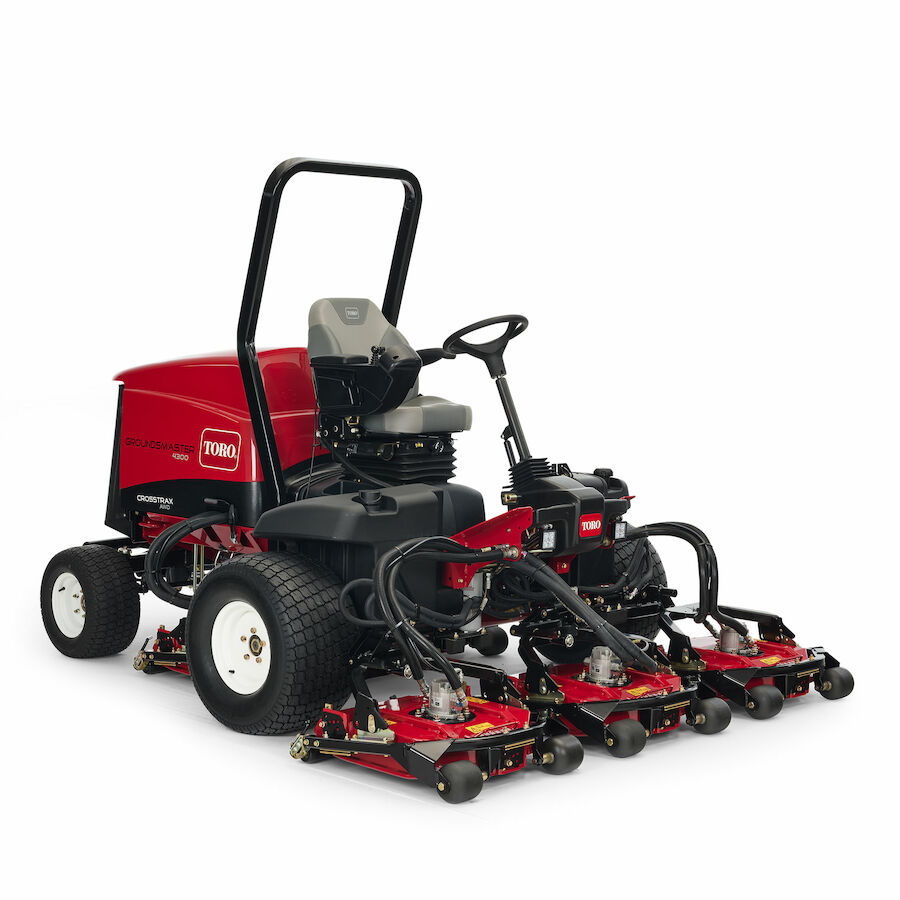Groundsmaster® 4300 con anchura de corte de 2.3 m (7.5 pies)