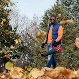 Toro PowerJet F700 140 MPH 725 CFM 12 Amp Electric Handheld Leaf Blower  51624 - The Home Depot